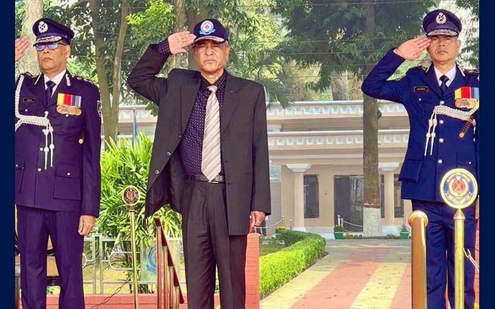 প্রার্থীর প্রতিনিধি থেকে খাবারও নিতে পারবে না পুলিশ : স্বরাষ্ট্র উপদেষ্টা