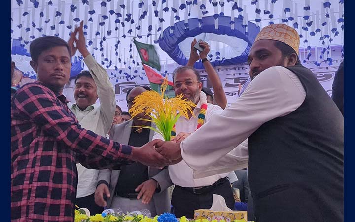 মোংলায় ২৫ জামায়াত নেতাকর্মীর বিএনপিতে যোগদান