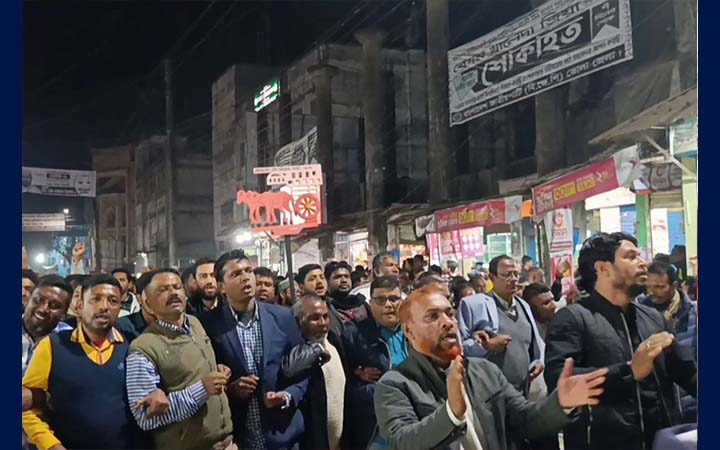 প্রচারের শেষ দিনে মুখর ভোলার চার আসন