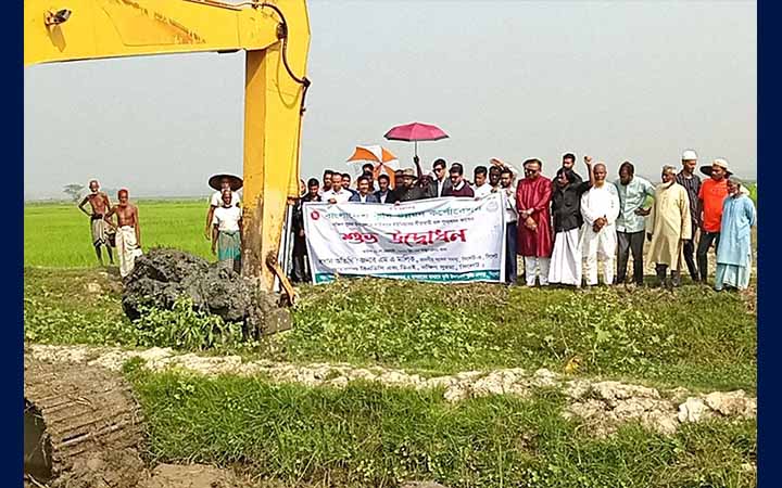 সীতারামী খাল পুনঃখনন কাজের উদ্বোধন করলেন এম এ মালিক