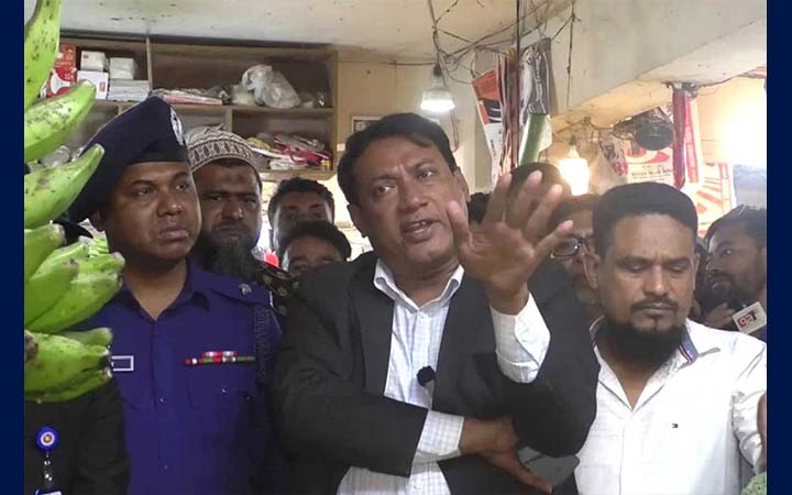 গোপালগঞ্জে বাজার পরিদর্শনে নবনির্বাচিত এমপি কে এম বাবর