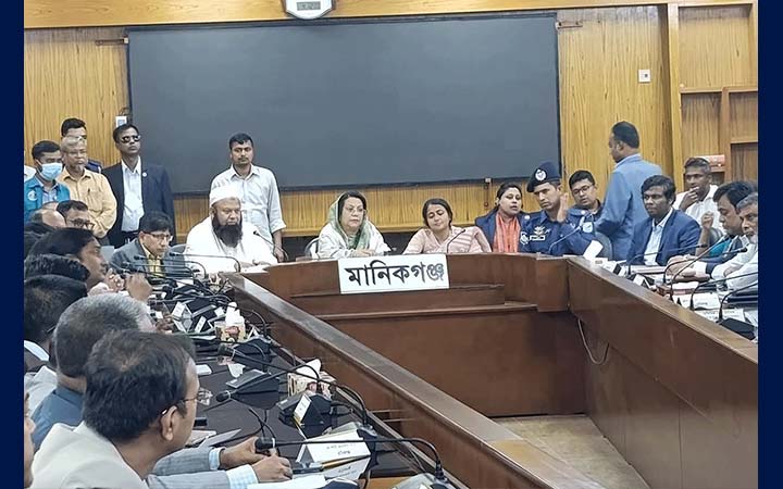 বিমান যাত্রীদের সেবা নিশ্চিত করা হবে : পর্যটনমন্ত্রী