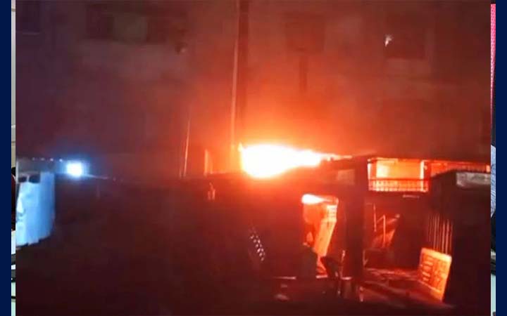 ফতুল্লায় সোয়েটার কারখানায় আগুন, ক্ষতি ১০ লাখ টাকা