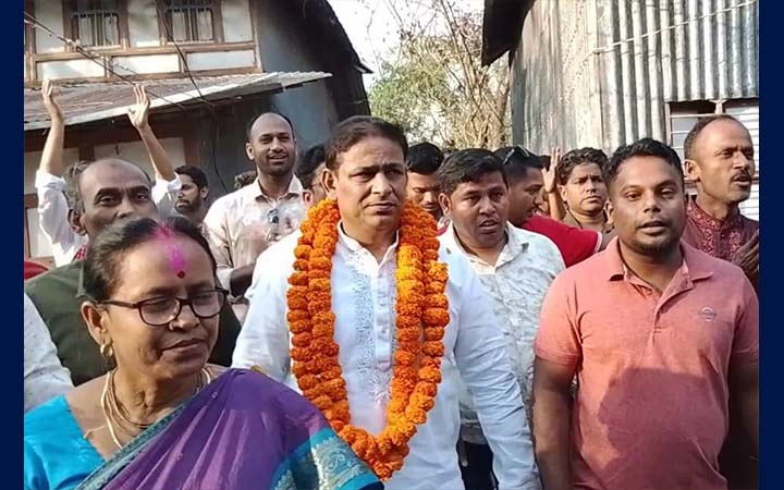 উন্নয়নের জন্য কারো দ্বারে যেতে হবে না : আনিসুর রহমান