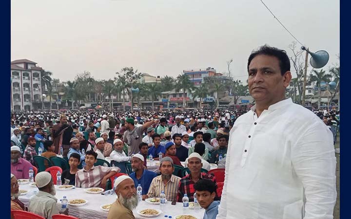 ১০ হাজার মানুষের সঙ্গে এমপি আনিসুর রহমানের ইফতার
