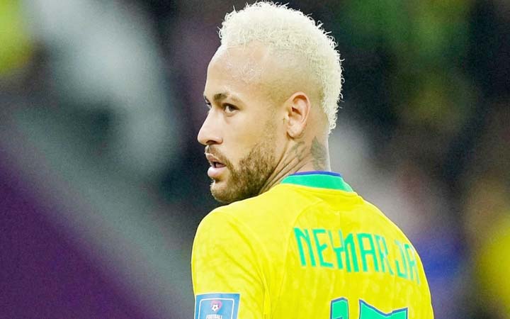 নেইমার নীরবতা ভাঙলেন ব্রাজিলের স্কোয়াডে জায়গা না পাওয়ায়