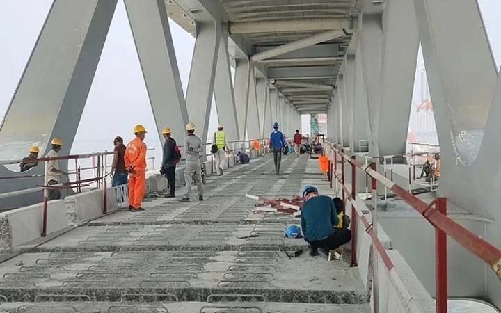 পদ্মা সেতুতে রেললাইন বসানোর কাজ শুরু