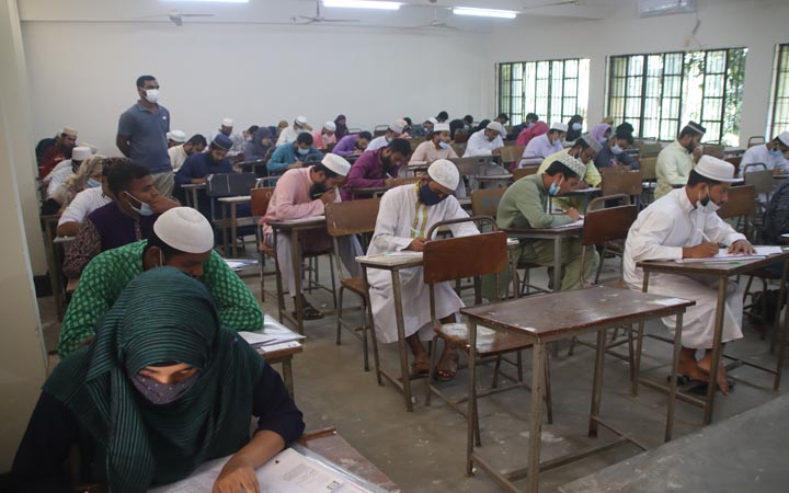 ইবির ধর্মতত্ত্বের ভর্তি পরীক্ষা সম্পন্ন