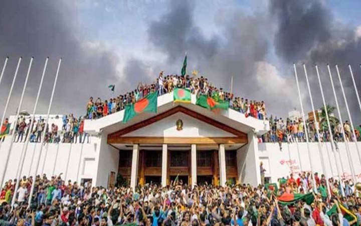 ঐতিহাসিক জুলাই: আ.লীগের ভয়ংকর অপশাসন পতনের অভূতপূর্ব সূচনা