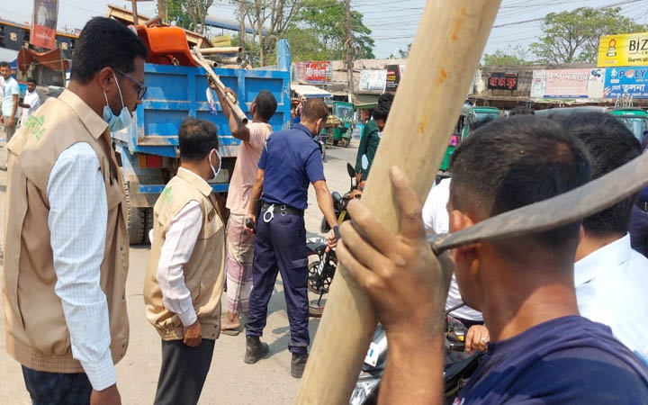 নোয়াখালীতে ১৫০ অবৈধ স্থাপনা উচ্ছেদ