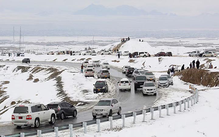 পাকিস্তানে সতর্কতা জারি, পর্যটকদের ভ্রমণ এড়ানোর পরামর্শ