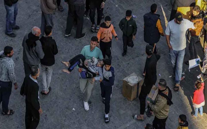 ইসরায়েলি হামলায় আরও ১৩২ ফিলিস্তিনি নিহত