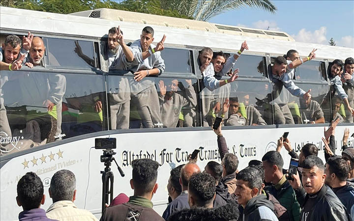 ৩৬৯ ফিলিস্তিনি কারাবন্দিকে মুক্তি দিল ইসরায়েল