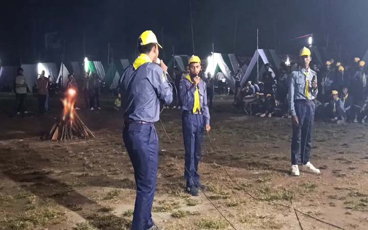ক্যাম্প ফায়ারের আলোয় শেষ হলো পঞ্চগড়ের স্কাউট সমাবেশ