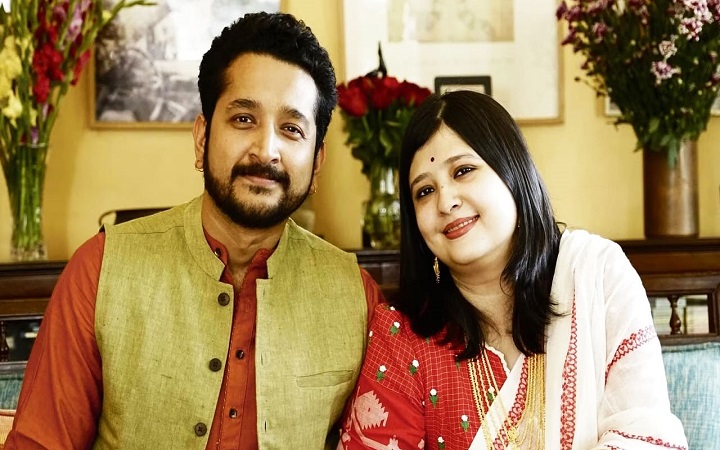 ছেলের ছবি প্রকাশ্যে আনলেন পরমব্রত-পিয়া