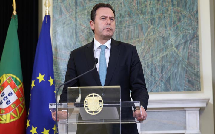 পর্তুগালের চতুর্দশ সরকারের পতন