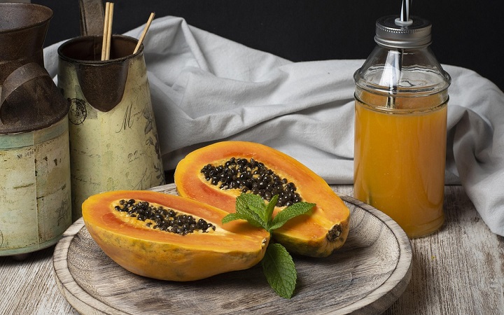 রাতে পেঁপে খেলে কী হয়?