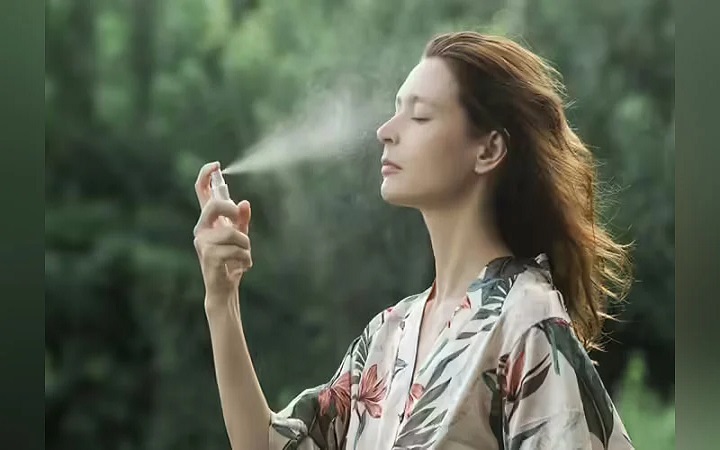 ঘুরতে গিয়েও ত্বক ঝলমলে রাখবেন যেভাবে