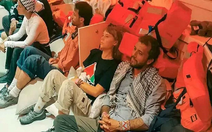 অনশন শুরু করেছেন ইসরায়েলে আটক ফ্লোটিলার অভিযাত্রীরা