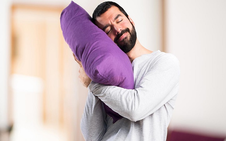 রাতে ঘুম আসে না? জেনে নিন সহজ সমাধান