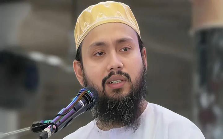 রাষ্ট্রপতি মির্জা ফখরুল ইসলামকে ছারছীনার পীরের অভিনন্দন