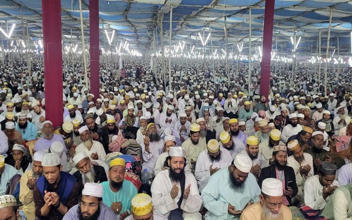 খালেদা জিয়ার রোগমুক্তি কামনায় ছারছীনা দরবার শরীফে দোয়া