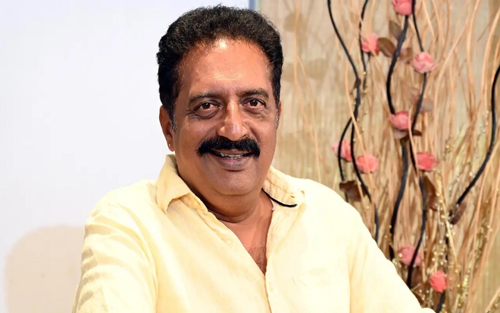 আইনি ঝামেলার খবর ভুয়া, প্রকাশ রাজের ক্ষোভ