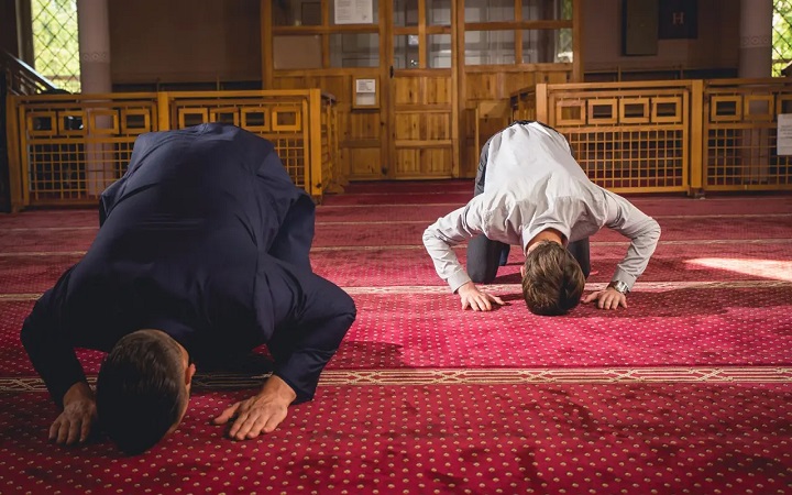 নামাজের আগে ও পরের সুন্নতের ফজিলত
