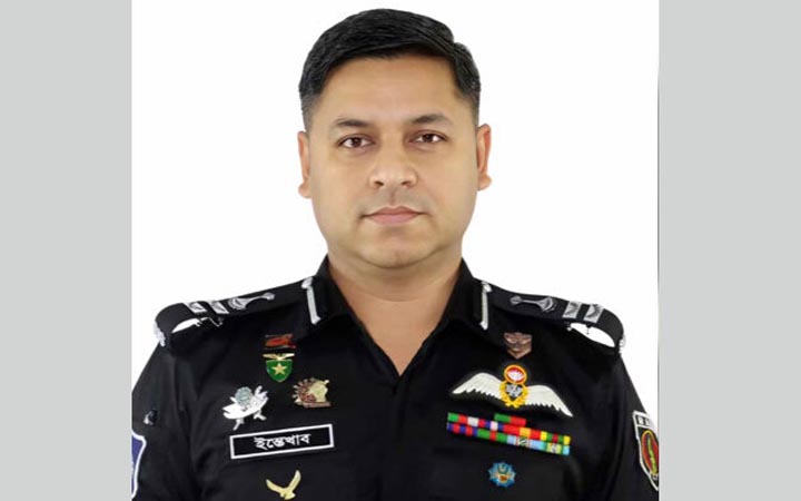র‍্যাবের নতুন মুখপাত্র উইং কমান্ডার ইন্তেখাব চৌধুরী