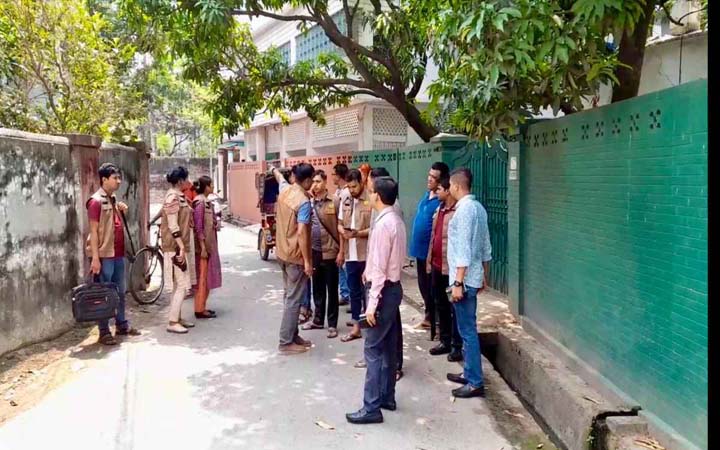 চোখে স্প্রে ছিটিয়ে ব্যবসায়ীর ১০ লাখ টাকা ছিনতাই