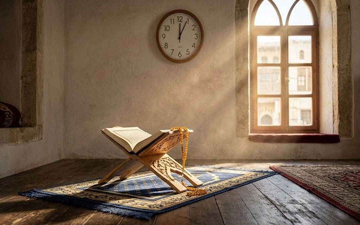 সারা রাত জেগে দিনে ঘুমালে কি রোজার সওয়াব কমে যায়?