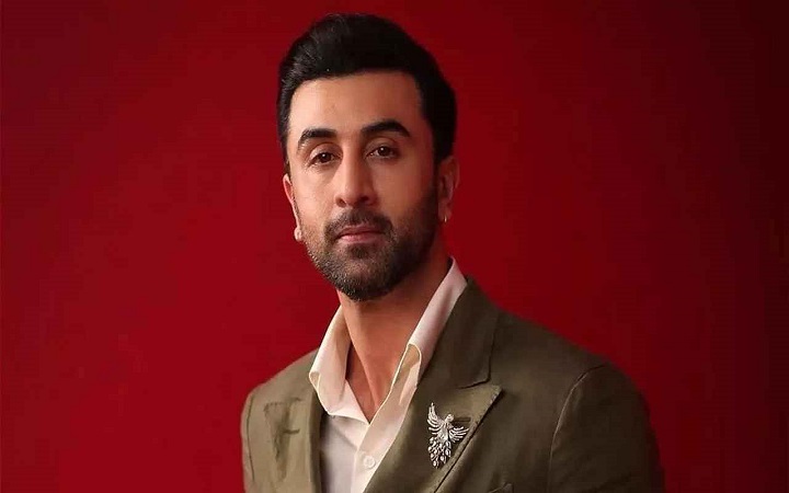 রণবীরের সিনেমার শুটিং সেটে আগুন, কেমন আছেন অভিনেতা?