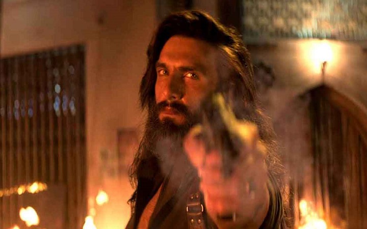 প্রকাশ্যে ‘ধুরন্ধর-২’-এর ট্রেলার, আরও ভয়ংকর রণবীর!