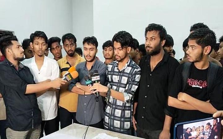 রংপুরে বৈষম্যবিরোধী ছাত্র আন্দোলনের শীর্ষ ১৬ নেতার পদত্যাগ