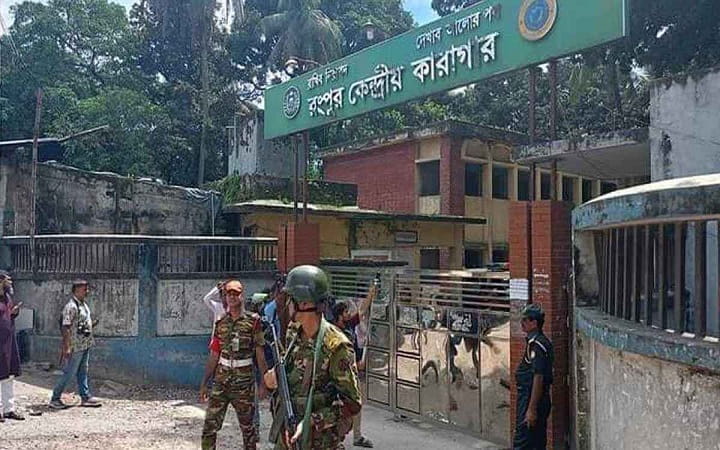 রংপুরে পোস্টাল ভোট দিচ্ছেন কারাগারের ১১৯ বন্দি