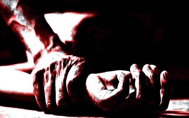 মুম্বাইয়ে ট্রেনে যাত্রীকে ‘ধর্ষণ’