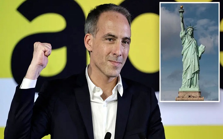 যুক্তরাষ্ট্রের কাছে স্ট্যাচু অব লিবার্টি ফেরত চাইলেন ফরাসি এমপি