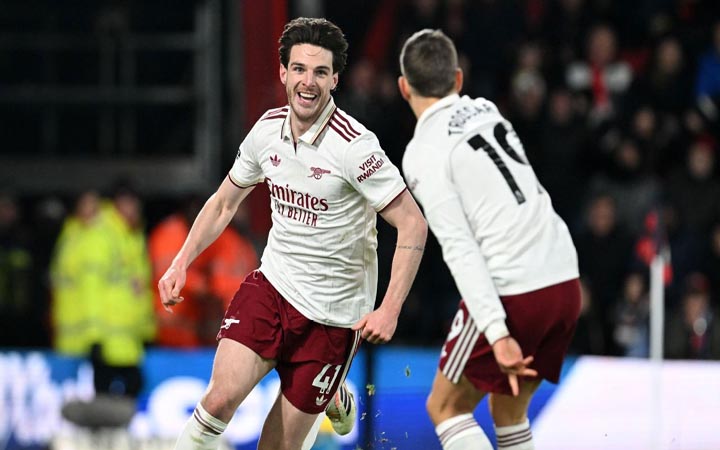 রাইসের জোড়া গোলে আর্সেনালের ঘুরে দাঁড়ানো জয়