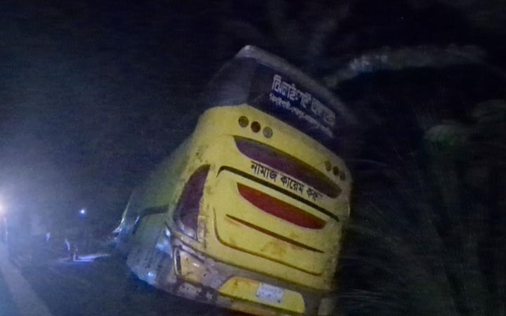 শেরপুরে পৃথক সড়ক দুর্ঘটনায় নিহত ২