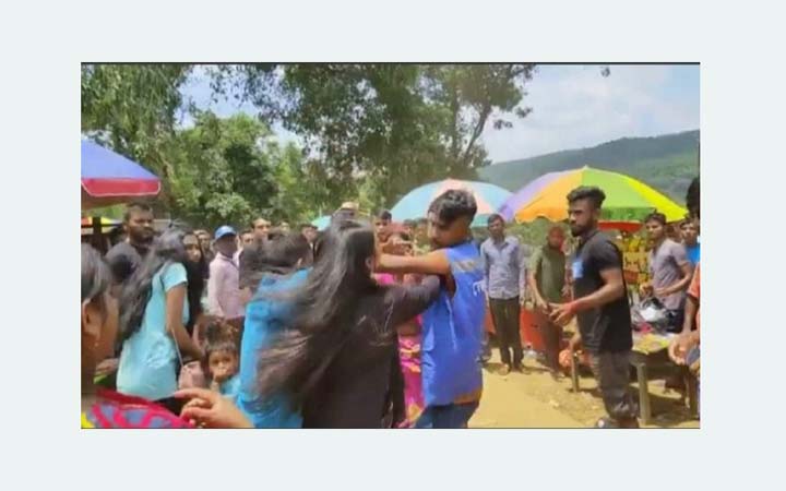 জাফলংয়ে পর্যটকদের ওপর হামলা, আটক ২