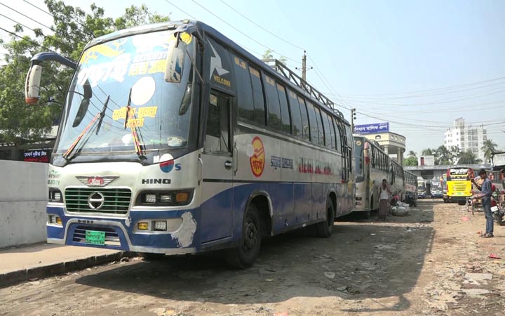 কুষ্টিয়াতে ২য় দিনের মতো চলছে পরিবহন ধর্মঘট