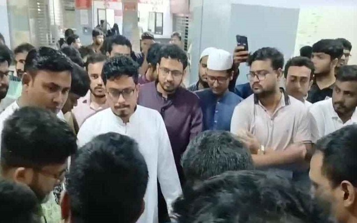 জবি ছাত্রদল নেতার আকস্মিক মৃত্যুতে হাসপাতালে ডাকসু ভিপি সাদিক কায়েম