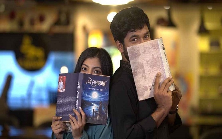 দর্শকের মন ছুঁয়েছে খায়রুল বাসার-সাদনিমার ‘বই পোকা’