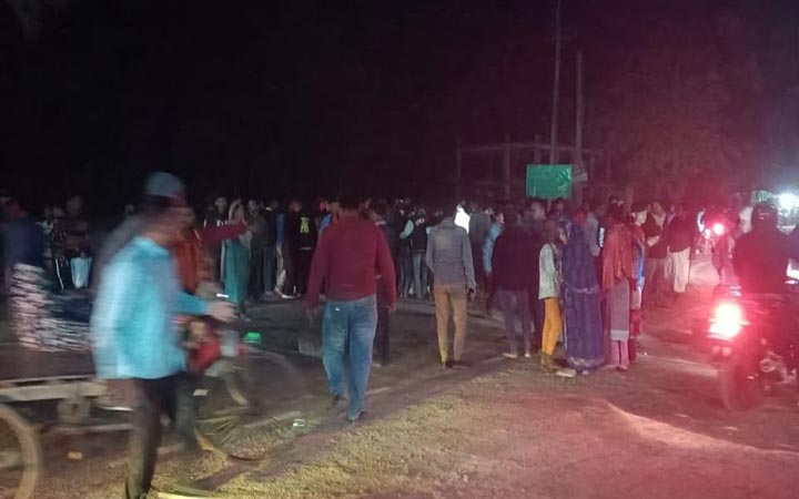 ট্রলির ধাক্কায় ইপিজেডের নারীকর্মী নিহত