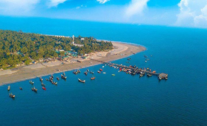 টেকনাফ-সেন্টমার্টিন নৌ চলাচল বন্ধ