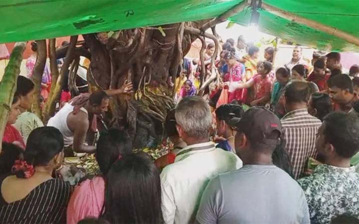 সাতক্ষীরায় মনসা ও বিশ্বকর্মা পূজা অনুষ্ঠিত
