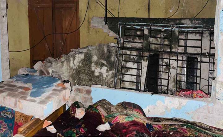 ধামরাইয়ে গ্যাস লিকেজ থেকে বিস্ফোরণ, দম্পতি দগ্ধ