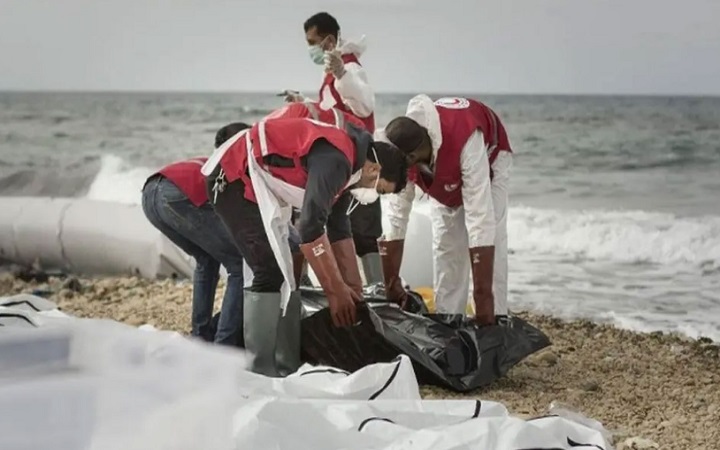 পাকিস্তানিসহ ৬৫ যাত্রী নিয়ে লিবিয়া উপকূলে নৌকাডুবি