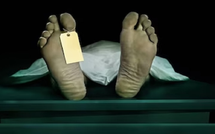 রাজধানীতে সড়ক দুর্ঘটনায় হেলপার নিহত