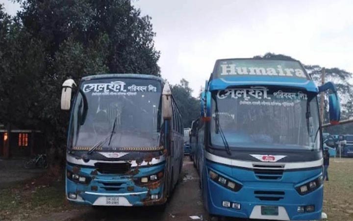 বাসের ধাক্কায় নিরাপত্তাকর্মীর মৃত্যু, ৬ বাস আটক